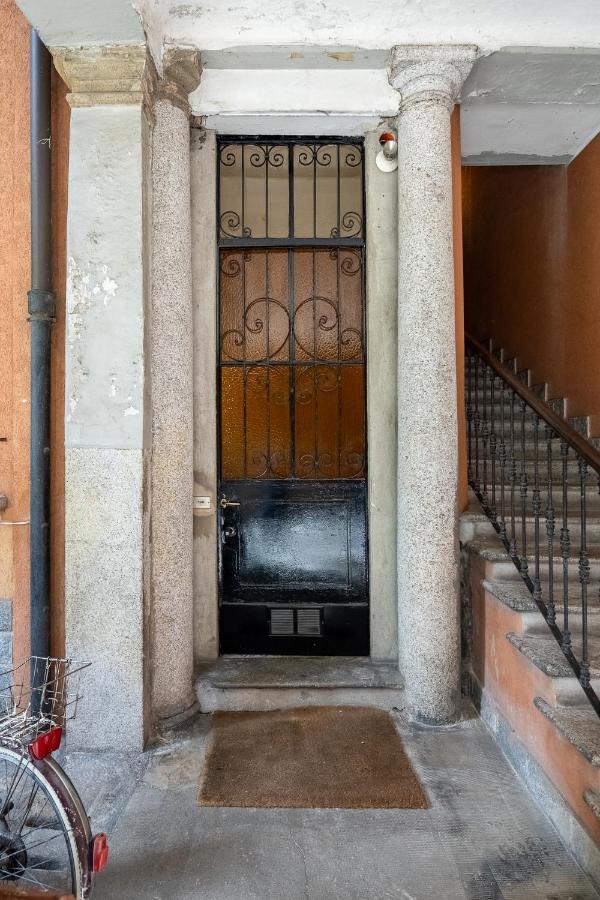 Loft Duomo Navigli 12 Min A Piedi Apartment Milan Luaran gambar